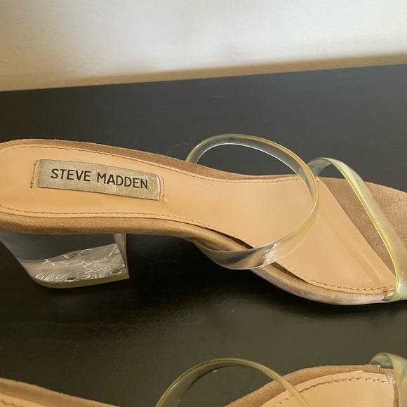 Steve Madden Issy Clear/Tan vinyl mules - Picture 6 of 9
